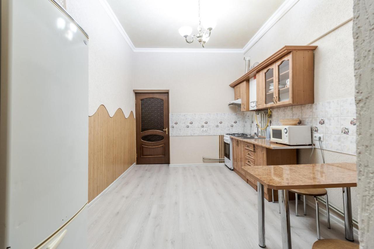 Art Balabana Apartment リヴィウ エクステリア 写真